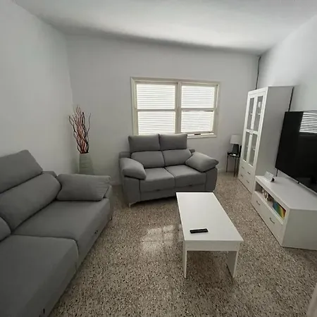 Casa Unifamiliar. Gran Terraza. Vistas. Tele Working בית נופש