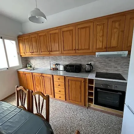 Casa Unifamiliar. Gran Terraza. Vistas. Tele Working בית נופש *